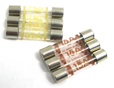 Spare Fuse Pack Includes 15 and 25 Amp Fuses